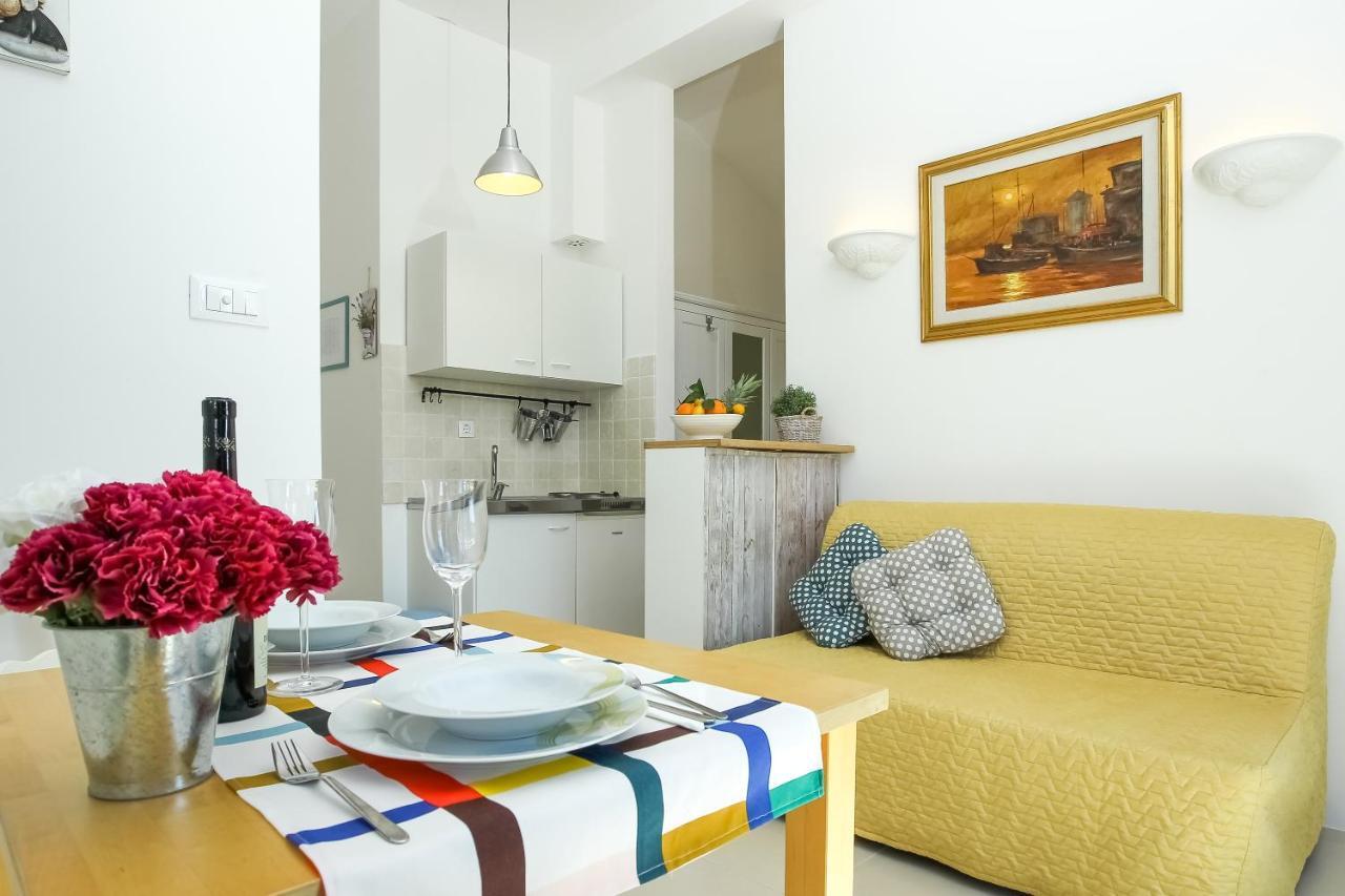 Rougemarin Apartments Biograd Na Moru Esterno foto